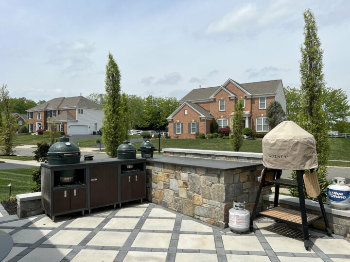 An outdoor kitchen in Northern Virginia